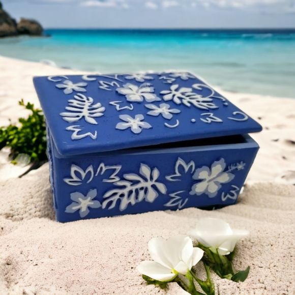 Trinket Box Hawaiian Blue & White Floral Botanical Ceramic KC Company - Picture 1 of 6